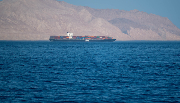 trump-minta-ditemani-amankan-selat-hormuz,-kewalahan-lawan-iran?