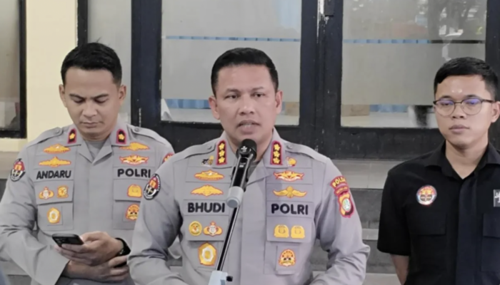 polda-metro-jaya-akan-usut-penyiraman-air-keras-ke-andrie-yunus