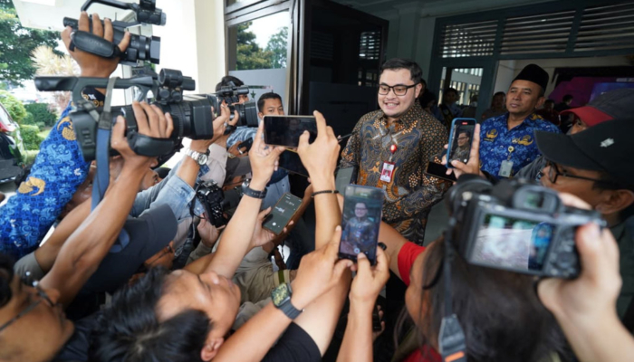 mas-dhito-tidak-beri-izin-wfa-bagi-dinas-fungsi-pelayanan-publik