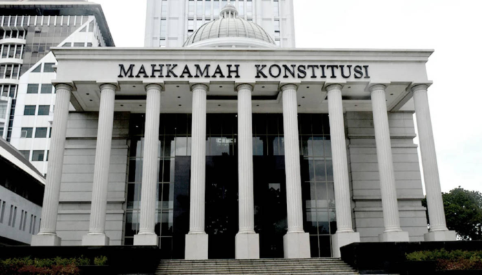 mk-putuskan-kaji-ulang-uang-pensiun-bagi-pemimpin-dan-anggota-lembaga-tinggi-negara