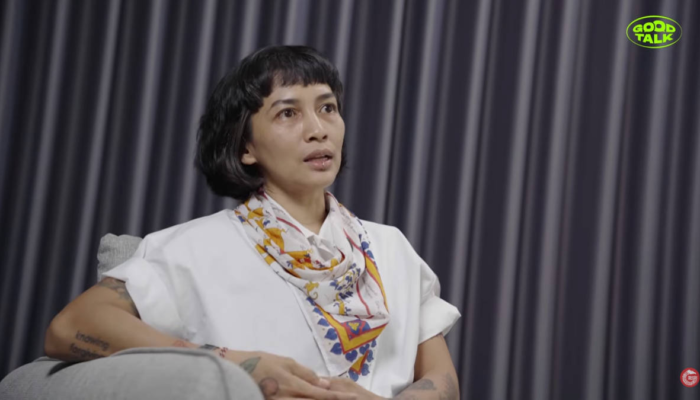 ade-putri-terpikat-dengan-kue-ini-saat-kunjungi-banda-neira:-terkejut-dengar-harganya!
