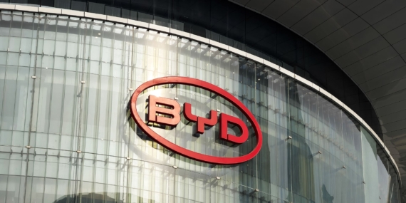 Bagaimana BYD Membuat Pengisi Daya EV Bekerja Hampir Secepat Pompa Bensin