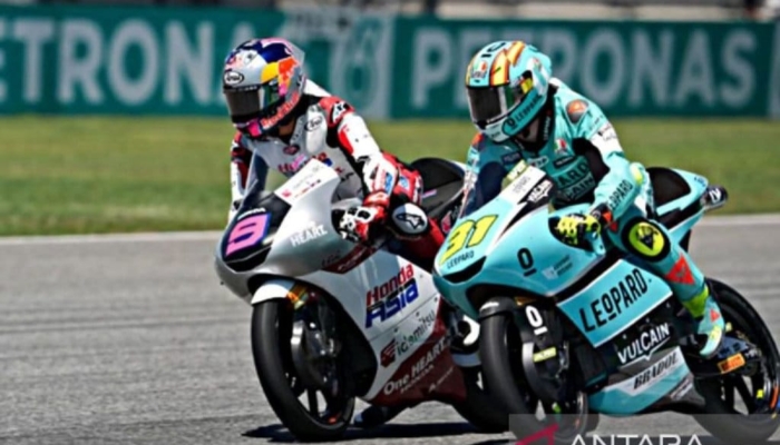diwarnai-red-flag,-veda-ega-raih-podium-perdana-di-moto3-2026