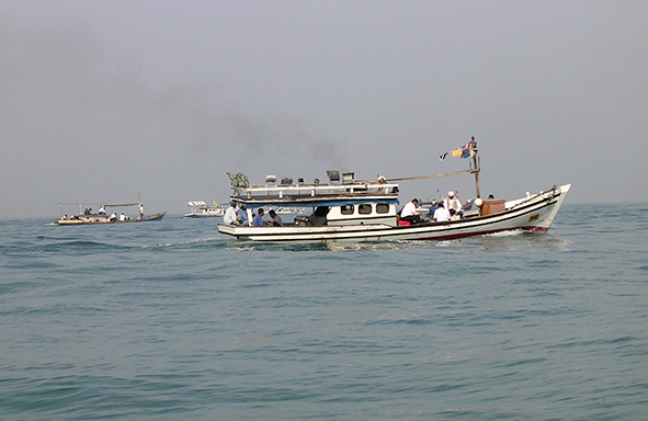 umpan-laut-:-selain-umpan-buatan,-mancing-troling-bisa-dengan-umpan-hidup