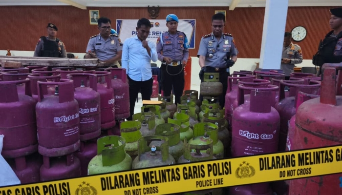 polisi-bongkar-kasus-pengoplosan-elpiji-di-karanganyar