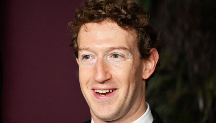 model-ai-baru-meta-memberi-mark-zuckerberg-tempat-duduk-di-meja-anak-besar