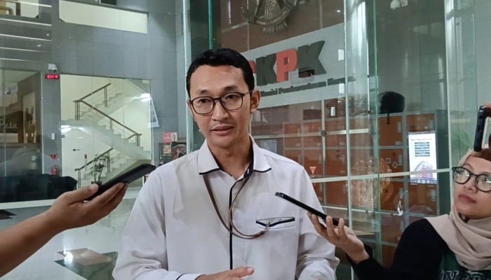 kpk-periksa-sekda-pekalongan,-dalami-soal-perintah-bupati-fadia