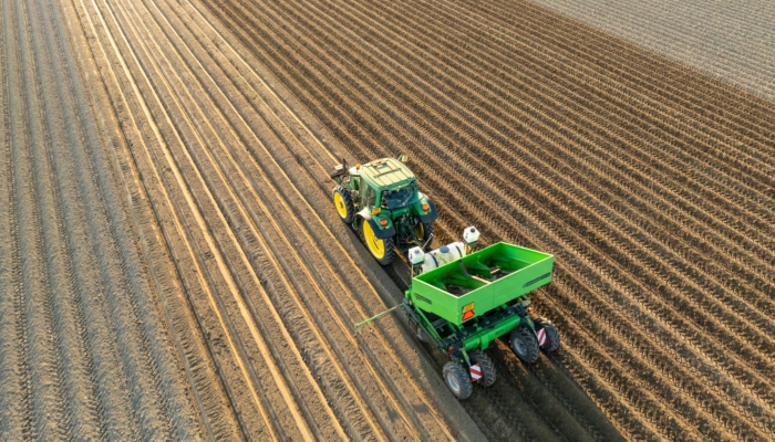 john-deere-membayar-petani-$99-juta-karena-diduga-memonopoli-perbaikan