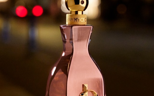 jimmy-choo-perkenalkan-parfum-terbaru-i-want-choo-with-love