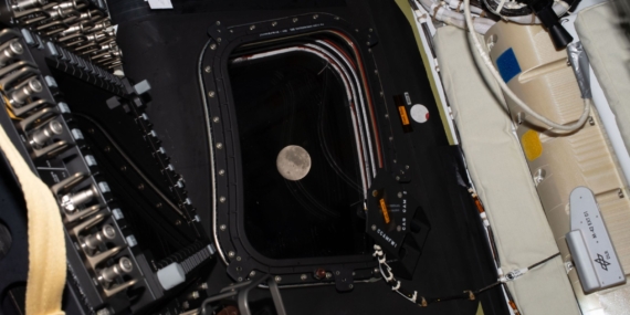 Artemis II Kembali Dari Penerbangan Bersejarah Mengelilingi Bulan