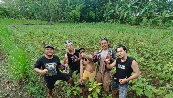 petani-punk-turun-tangan-hidupkan-lahan-dan-awasi-mbg-di-yogyakarta
