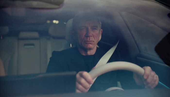 denza-gandeng-daniel-craig,-perkuat-citra-premium