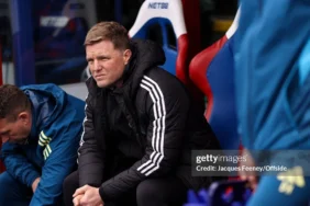 eddie-howe-tegas-soal-rumor-transfer-pemain-newcastle-united