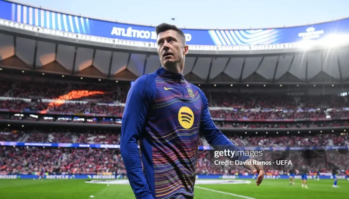 joe-cole-usulkan-robert-lewandowski-dan-john-stones-ke-chelsea