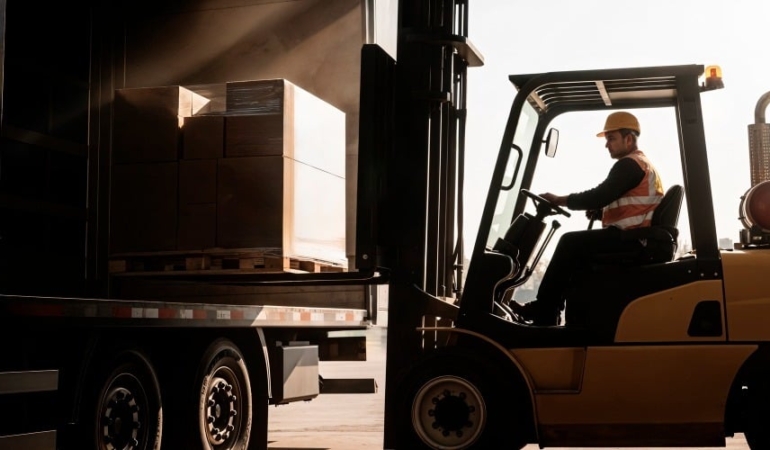 pengiriman-alat-berat-ke-luar-kota