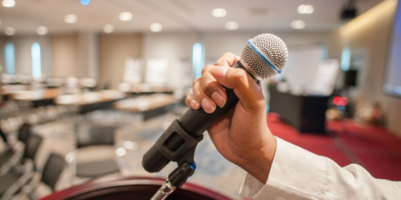 7 Manfaat Menjadi Pembicara di Acara Komunitas bagi Kepercayaan Diri dan Personal Branding