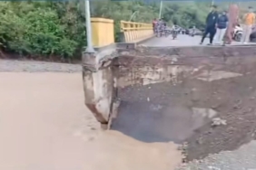 oprit-jembatan-putus,-akses-2-kecamatan-di-aceh-tengah-terhenti