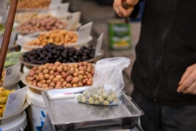 ide-bisnis-oleh-oleh-khas-medan