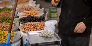 ide-bisnis-oleh-oleh-khas-medan