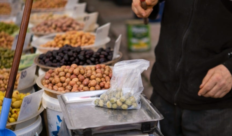 ide-bisnis-oleh-oleh-khas-medan