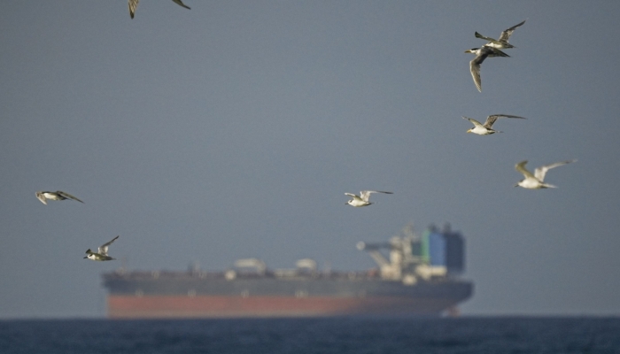 kapal-tanker-palsu-membanjiri-selat-hormuz.-analis-ini-melacak-mereka