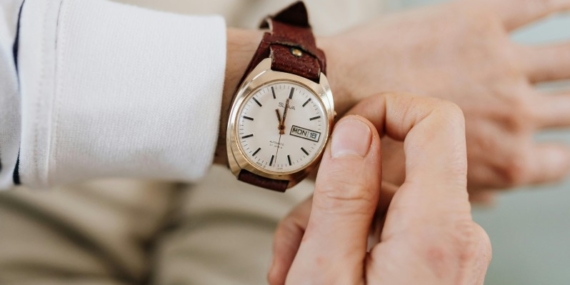 Tips Memilih Jam Tangan Klasik untuk Tingkatkan Rasa Percaya