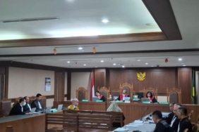 hari-dan-yenny-andayani-bantah-pengadaan-lng-rugikan-negara