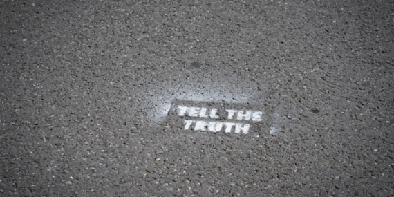 6 Hal yang Sebenarnya Tidak Perlu Kamu Ceritakan ke Siapa Pun 