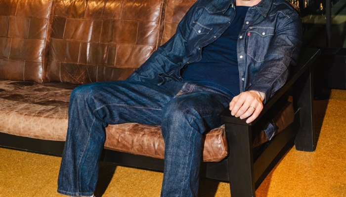 ben-mckenzie-mengatakan-crypto-memiliki-bahan-rahasia:-kesepian-pria