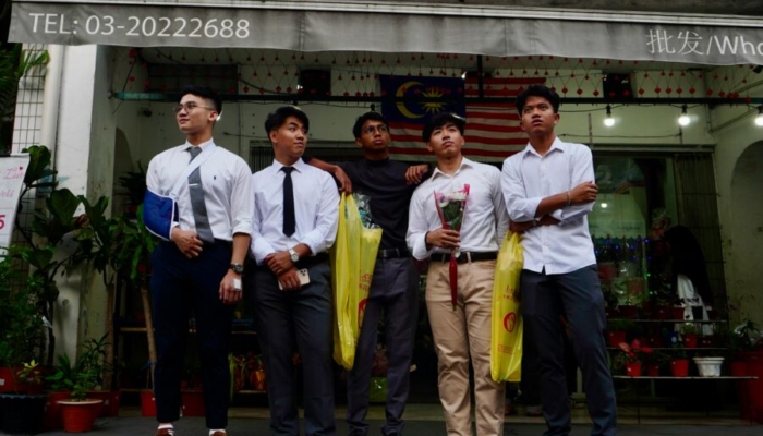 7-hal-yang-bisa-dilakukan-saat-merasa-tidak-cocok-dengan-teman-sekelas