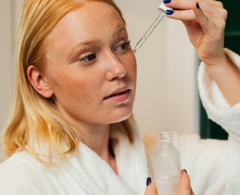 cara-mengatur-jadwal-pemakaian-produk-aktif-pada-kulit