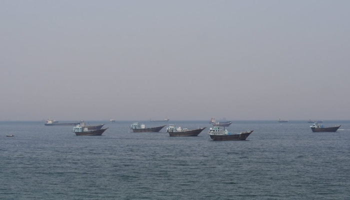 iran-tembaki-kapal-kontainer-dan-sita-dua-kapal-di-selat-hormuz