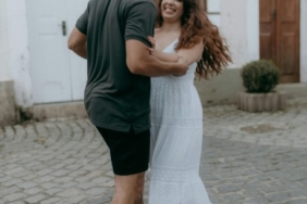 7-ide-padu-padan-busana-untuk-first-date