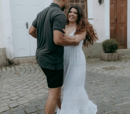 7-ide-padu-padan-busana-untuk-first-date