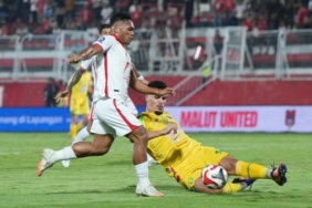 tren-malut-united-terus-menurun,-hendri-susilo-minta-maaf-seusai-tumbang-dari-persebaya