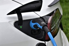 industri-mobil-listrik-punya-peluang-besar-di-indonesia,-begini-alasannya