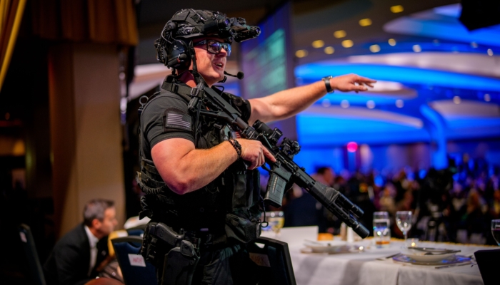 “staged”:-teori-konspirasi-ada-dimana-mana-setelah-penembakan-makan-malam-koresponden-gedung-putih