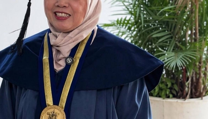nenek-65-tahun-raih-doktor-di-itb,-endiah-tuntaskan-mimpi-yang-tertunda-30-tahun