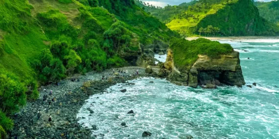 Kebumen, Kabupaten yang Cantiknya Keterlaluan tapi Nggak Bisa Menjual Dirinya Sendiri