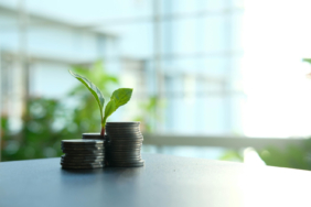 10-prospek-kerja-lulusan-ekonomi-di-tengah-tren-investasi-digital 