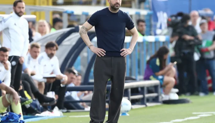 fabregas-bangga-dan-kecewa-pada-como,-nico-paz-disarankan-belajar-dari-dembele