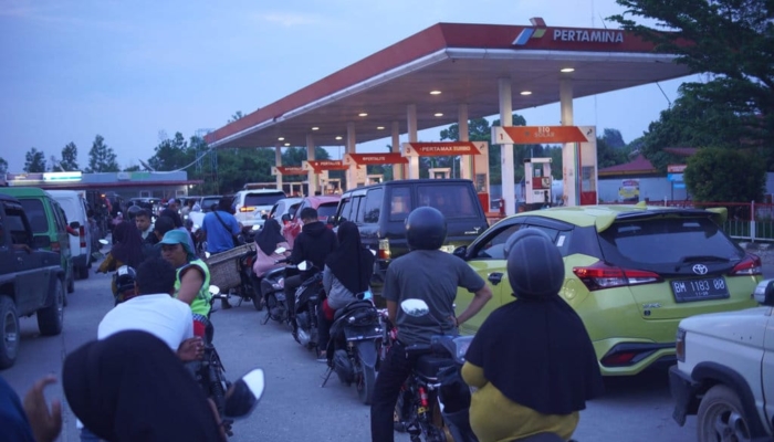 antrian-bbm-di-riau,-pertamina:-kebutuhan-meningkat-karena-libur