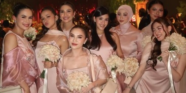 ide-baju-kondangan-elegan-pernikahan-el-rumi-&-syifa-hadju