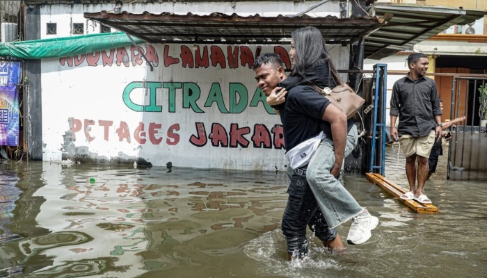 update-titik-banjir-jakarta-hari-ini-&-tinggi-muka-air-sekarang