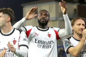 ac-milan-vs-sassuolo,-kartu-merah-fikayo-tomori-bikin-milan-‘lumpuh’