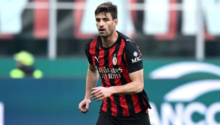 milan-kembali-dapat-cemoohan-fans,-matteo-gabbia-akui-bisa-memaklumi