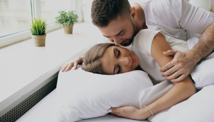 bagaimana-aroma-tubuh-memiliki-daya-tarik-seksual?