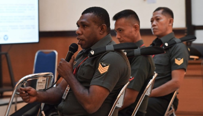 serka-nasir-menangis-di-sidang,-sebut-2-rekan-cuma-ikut-perintah