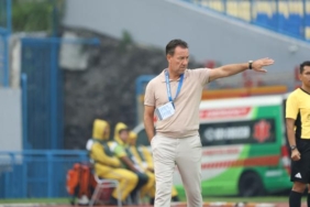 jean-paul-van-gastel-antusias-pss-promosi:-derby-diy-kembali,-kontrak-di-psim-hampir-beres