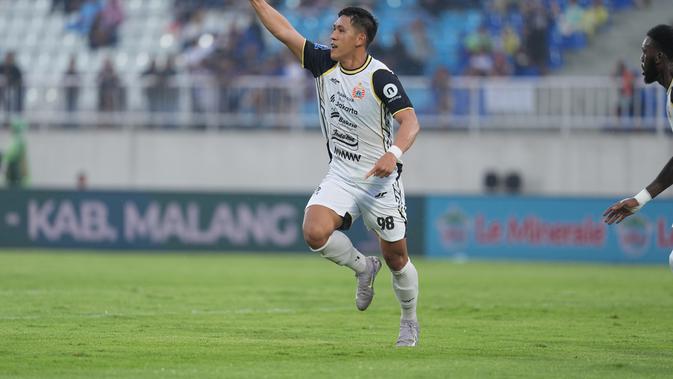 eksel-runtukahu-diharapkan-bisa-meneruskan-peran-bambang-pamungkas-di-timnas-indonesia